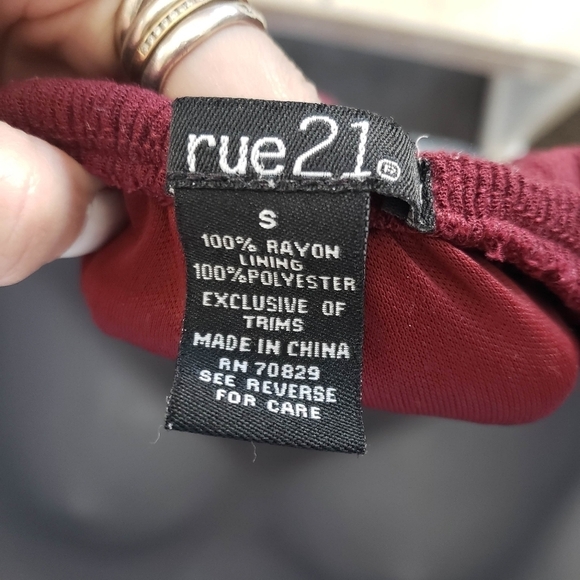 Rue21 Small Burgundy Off the Shoulder Mini Dress Flounce Neck Tunic - Picture 4 of 6